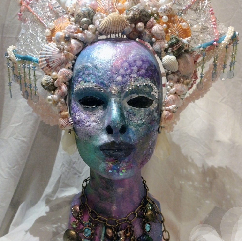 I make custom crowns